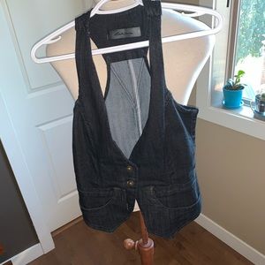 Medium stretchy jean vest